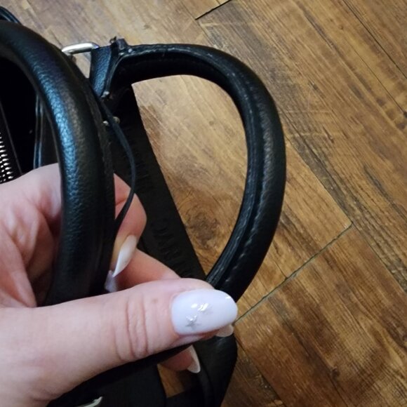 Steve Madden Madden NYC Black Hand Bag Crossbody - Picture 9 of 10